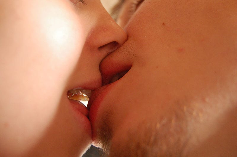 800px-french_kiss